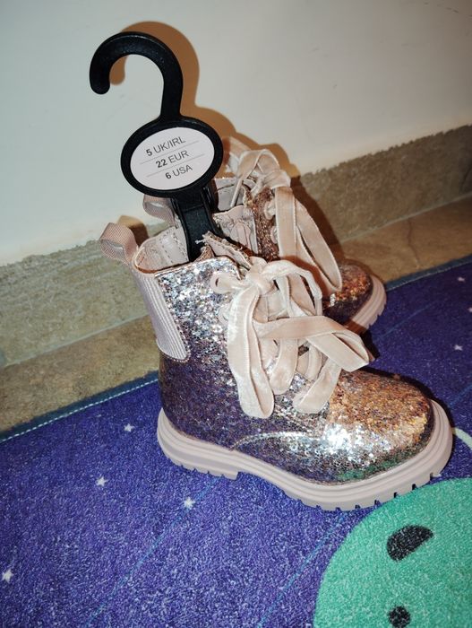 Ghetute cu sclipici nr 22