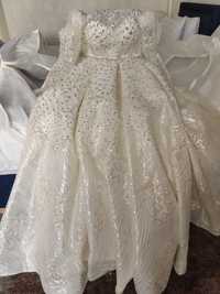 Продам свадебное платье размер 42 -44 новое