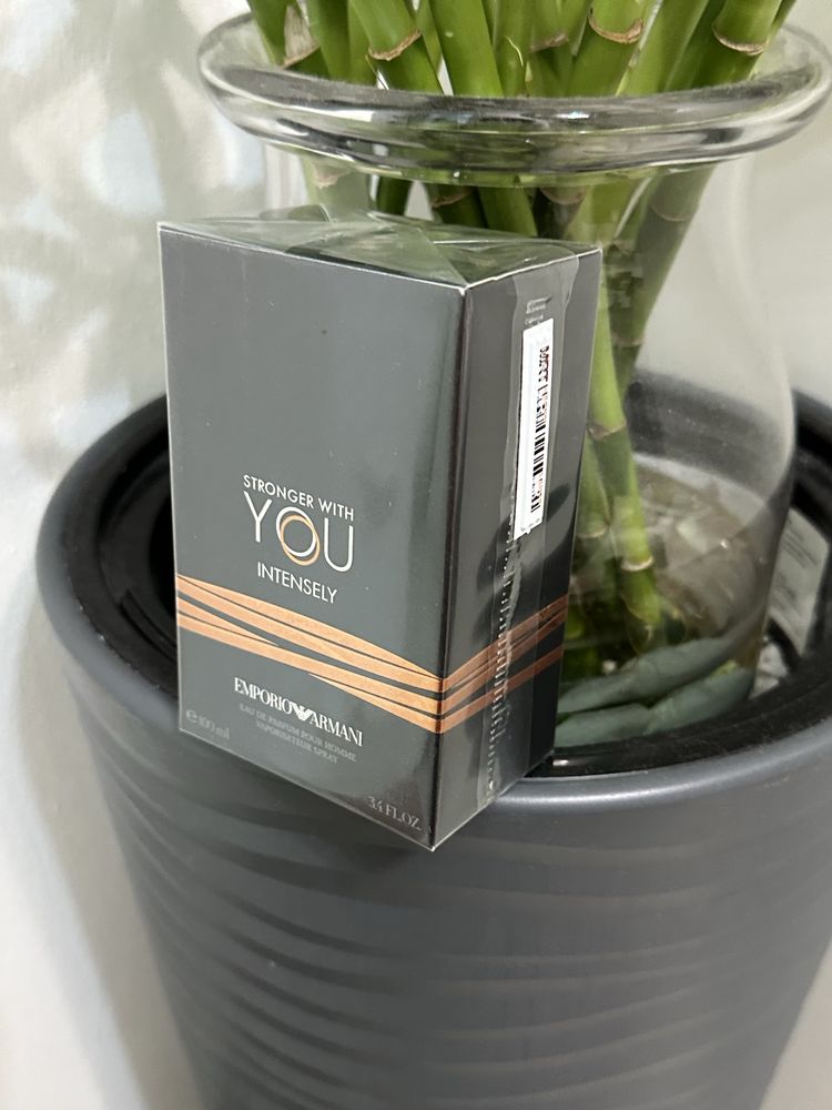 Parfum Stronger With You Intensely