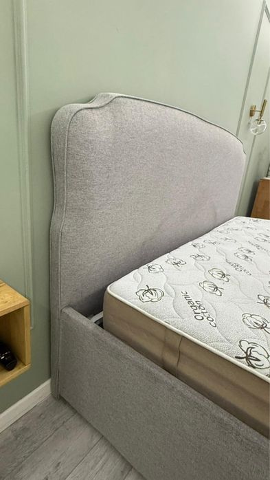 Продам спальную кровать 200*200