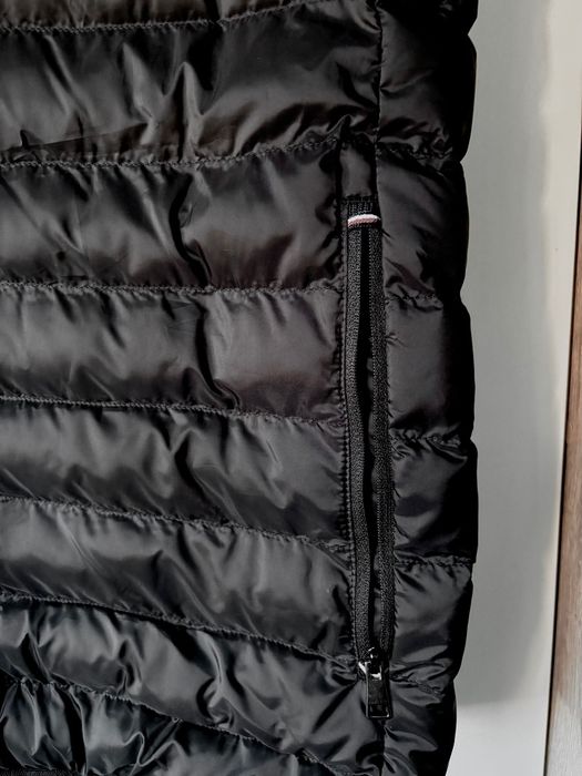 Vestă Tommy Hilfiger Core Packable, marime S, articol NOU cu eticheta