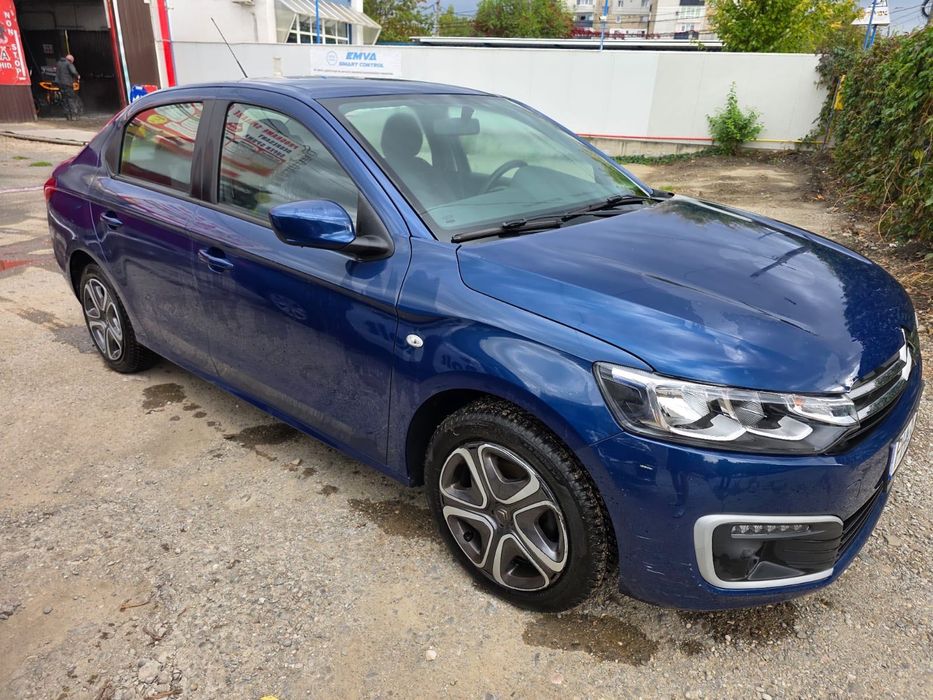 Vând Citroen C-elisee 1,2 benzină, 2017, full cu navigație.