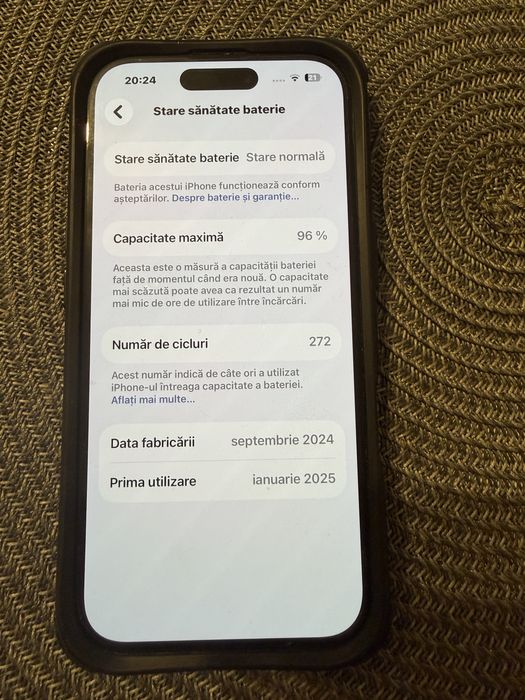Iphone 16, 128gb, negru, aprape nou, folosit cateva luni, baterie 96%