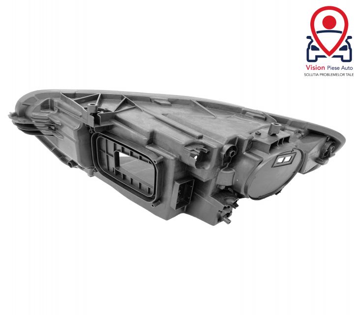 Корпус На Фар Дясна Нова Мулти Лъч Лед Мерцедес-Бенц КЛА-Клас / Merced