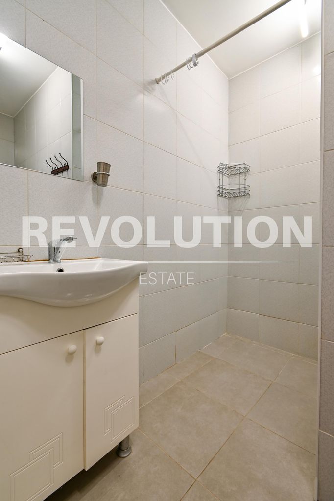 Дава се под наем Тристаен апартамент в София, Витоша - 76 кв.м за 650 € - Снимка #12