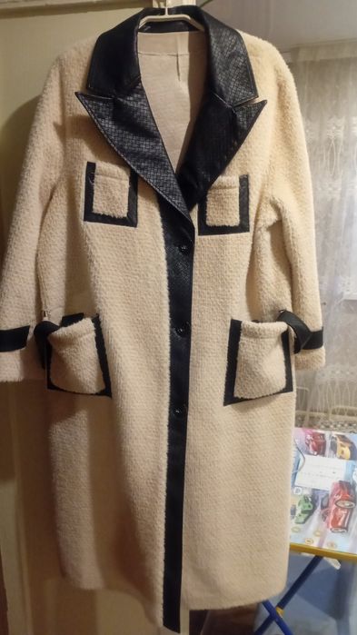 Продам пальто новое размер XXL