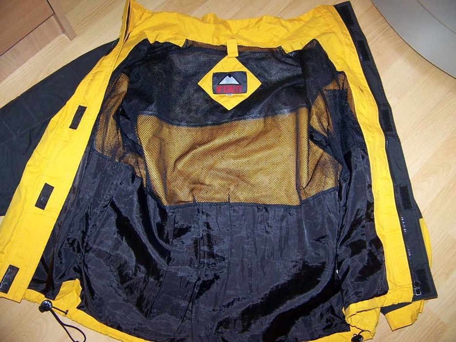 Set geaca si pantaloni de ploaie mar.128 si 140