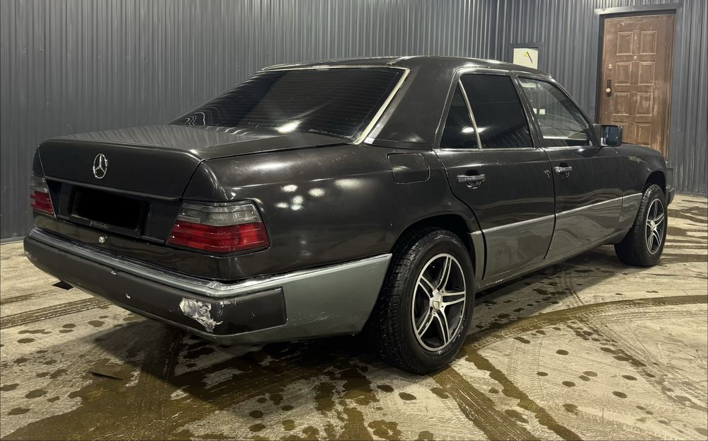 Mercedes-Bens 124 sotiladi yoki variant arenda