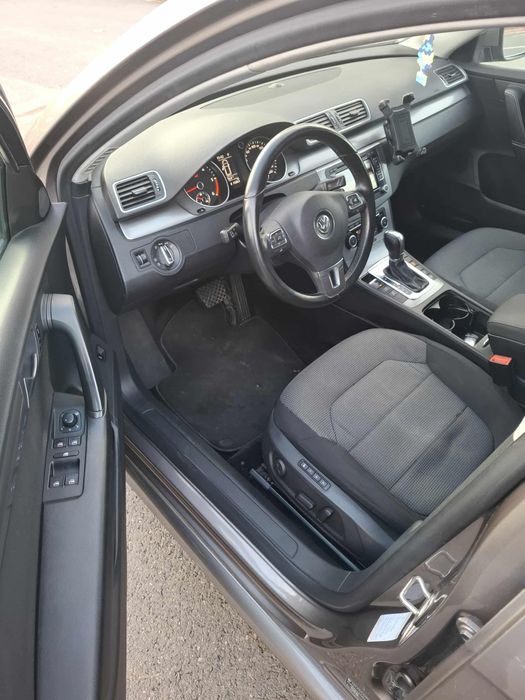 Vw Passat B7 / DSG / 2012 / NAVI / Camera / Xenon