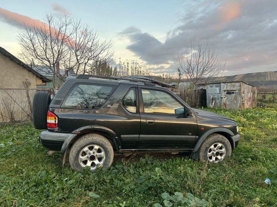 Vand sau dezmembrez opel frontera 2.2 diesel autoutilara