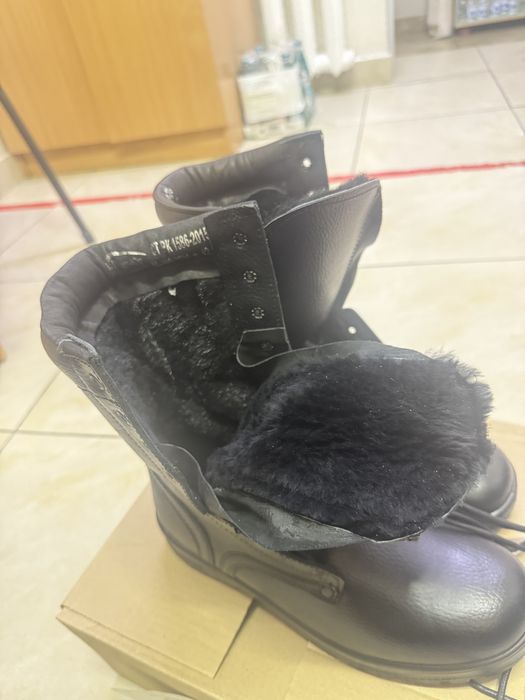 Продам берцы зимние