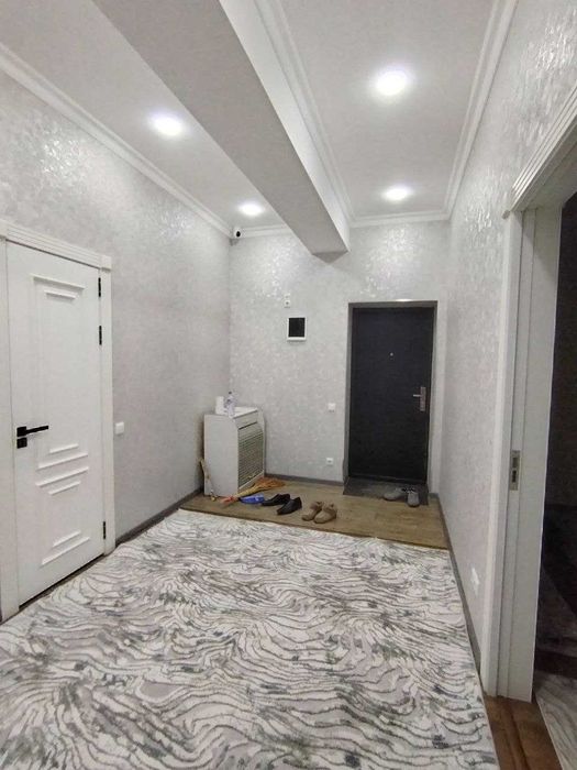 Сдается 3х комнатная квартира ор.р сахарная больница Анорбанк 300 у.е