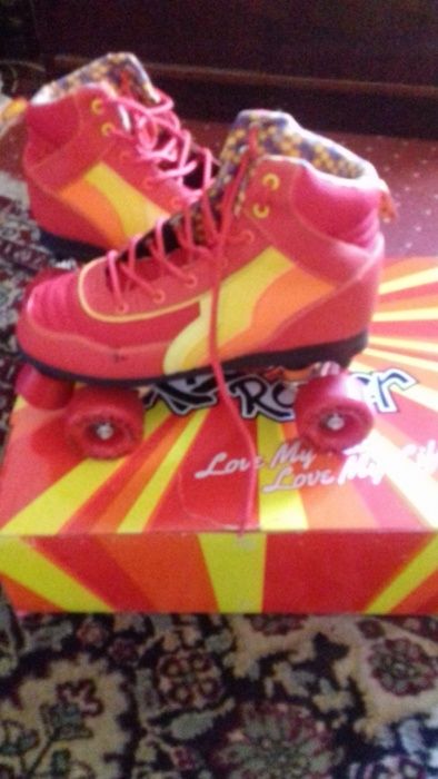 Vand patine cu rotile+protectii Rio Roller (marimea 40.5-noi) Unisex.