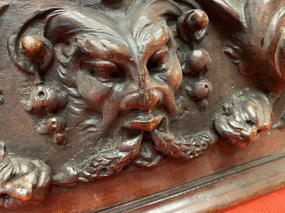 Френско антикварно пано орех ръчна резба 1890 г