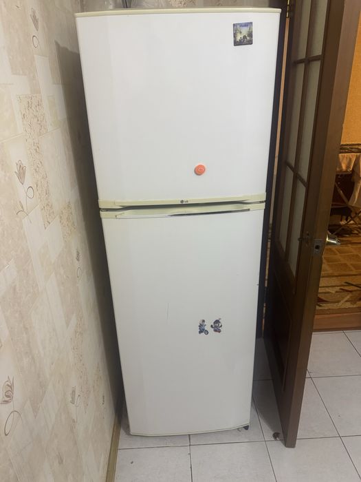 Продам холодильник LG