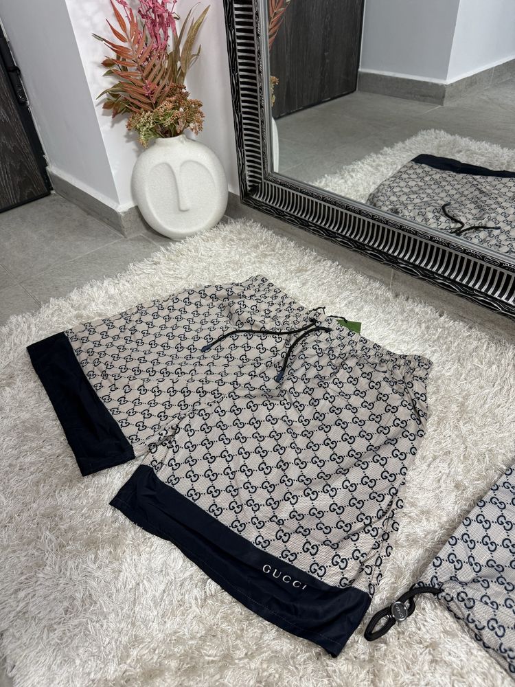 Sort de baie Gucci colectie noua vara 2025