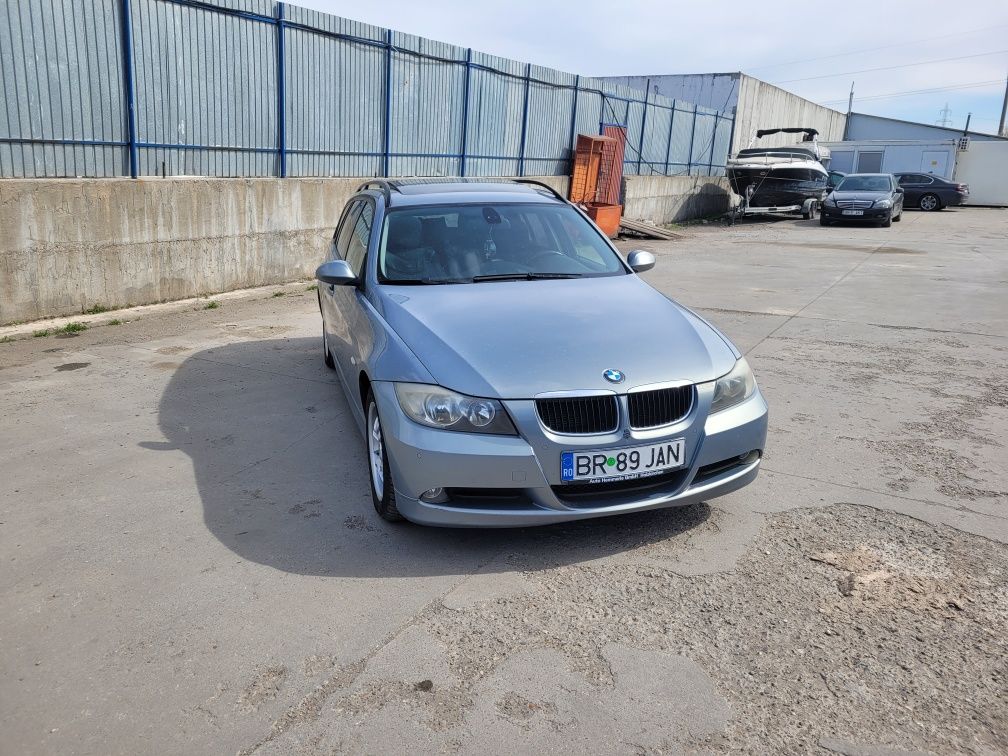 BMW 318 e91 an 2006