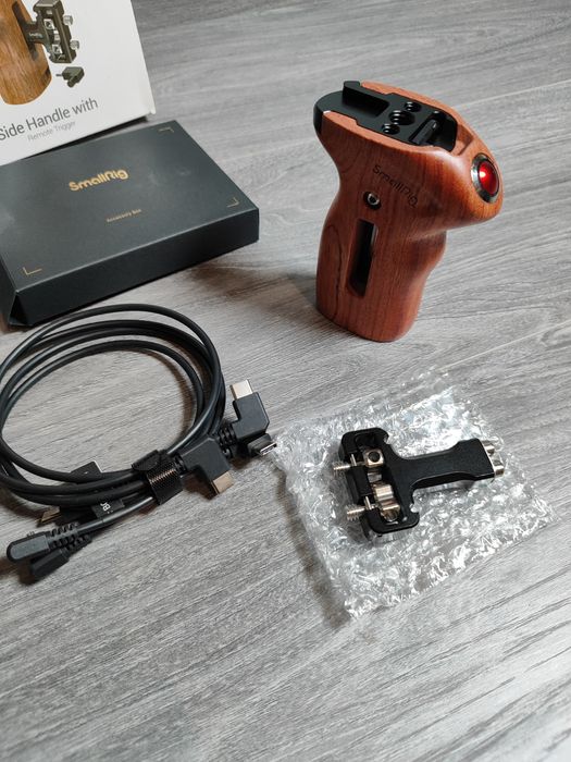 ПРОМО ! SmallRig Дървена Ергономична ръкохватка / фото аксесоар !