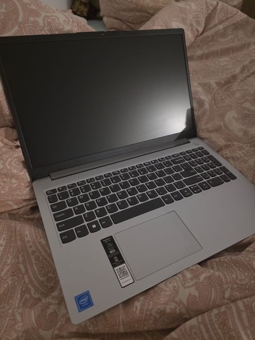 Laptop Lenovo ideapad 1