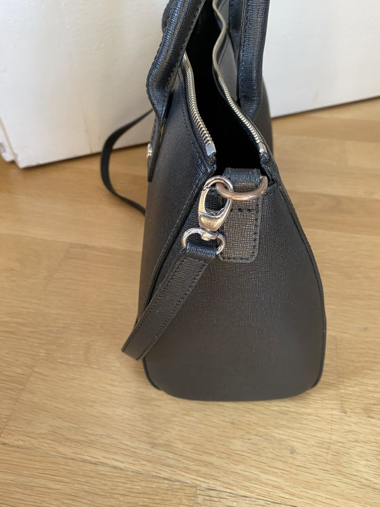 Черна чанта Furla