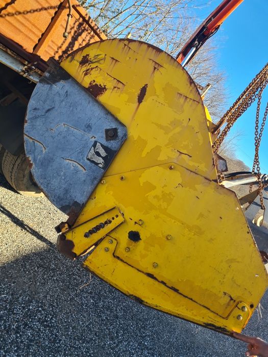 Tocatoare pt defrisari