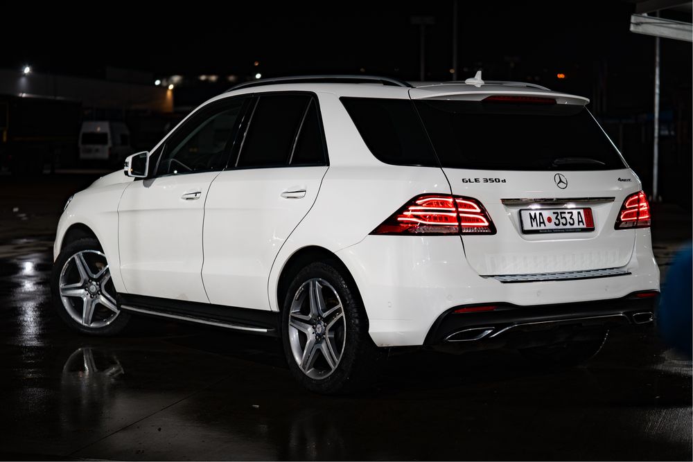 Mercedes-Benz GLE350d 4matic AMG OFFROAD VAKUM PANORAMA 360kamera