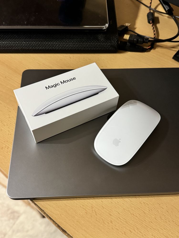 Продаю Мышку от Apple Magic Mouse 1 белого цвета