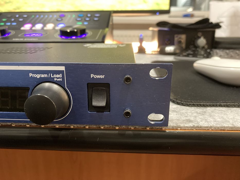 De Vanzare Lexicon MX 300