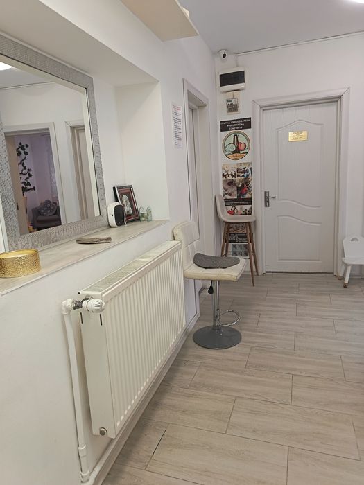 Vanzare casa pentru cabinete și birouri