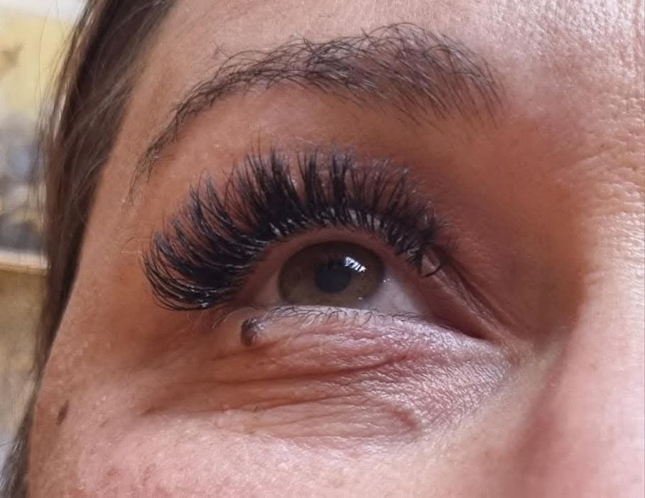 Coafor ,manichiura, Cosmetica, Make-up