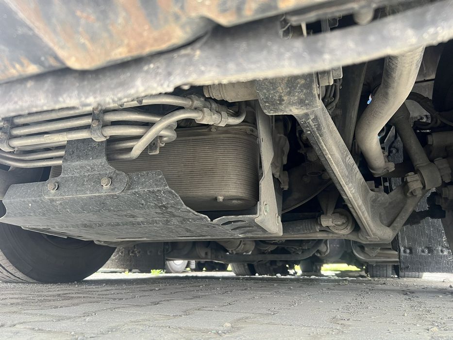 Защитна метална  кора за Man TGX под охладителя