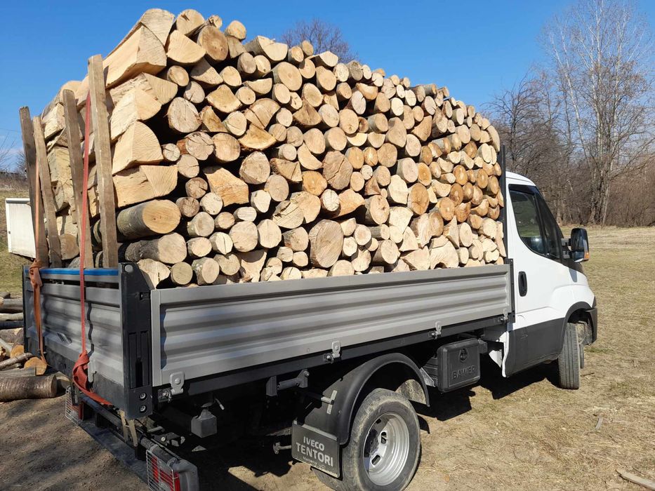 Vând lemne de foc  uscate sau verzi