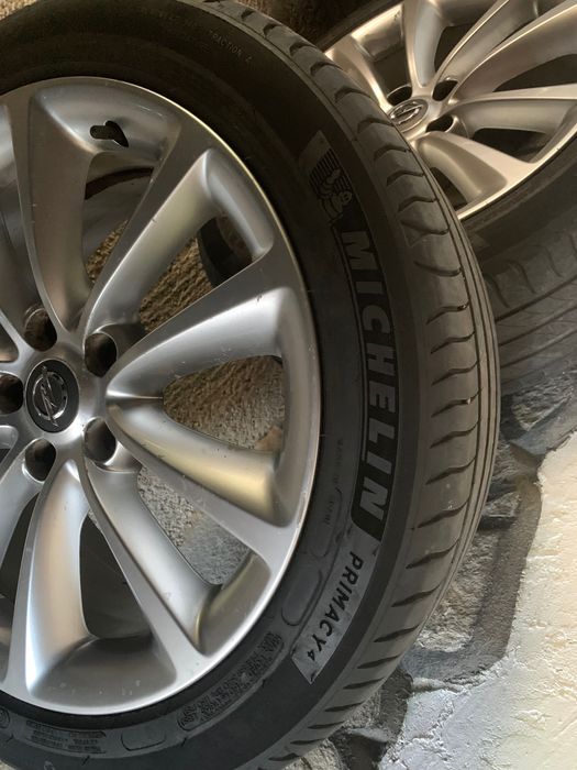 Лети джанти с летни гуми за Opel Astra 235/45 R18