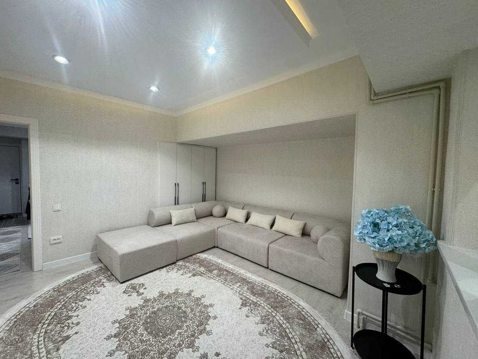 2-х комнатная квартира на Ц-2 с балконом 68м2 ID: 4074