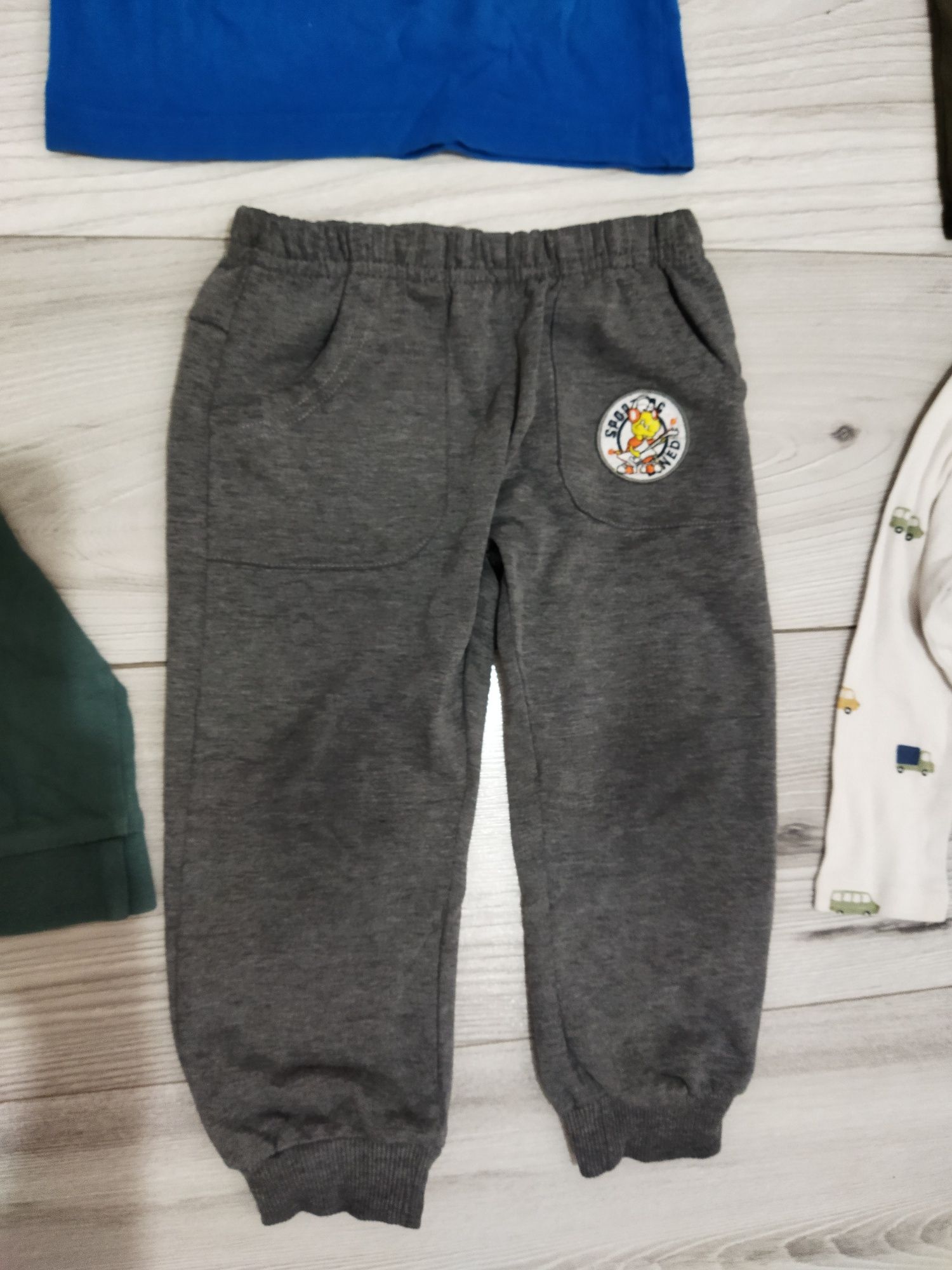 Lot tricouri pantaloni body H&M băiat 18-24 luni mărimea 92