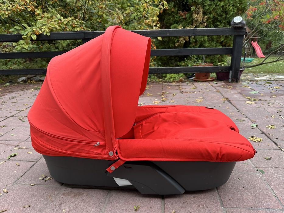 Carucior stokke complet + accesorii + carut pliabil GRATIS + scoica