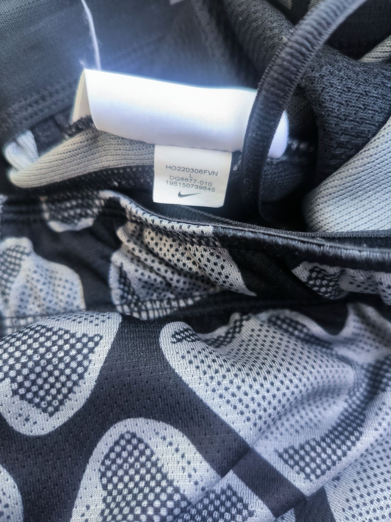 Nike къси панталони L размер