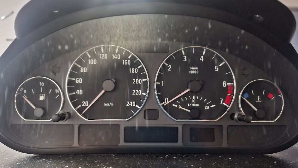 Километраж 325i автомат