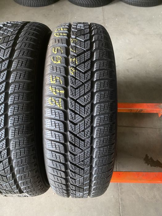 Anvelope iarna 215/65/17 Pirelli Scorpion Winter 215 65 17 R17