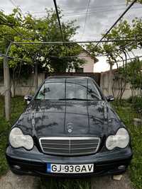 Mercedes-Benz C180