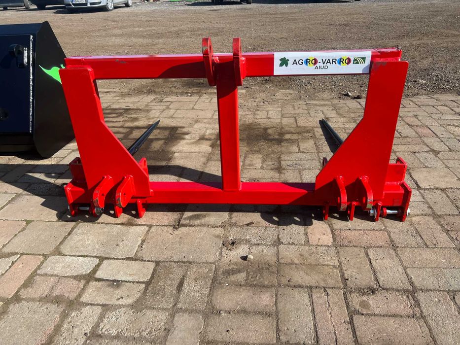 Furca baloti prindere pe tiranti pe spate