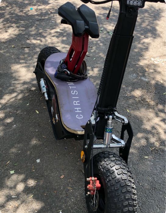 Scuter electric/veloficero