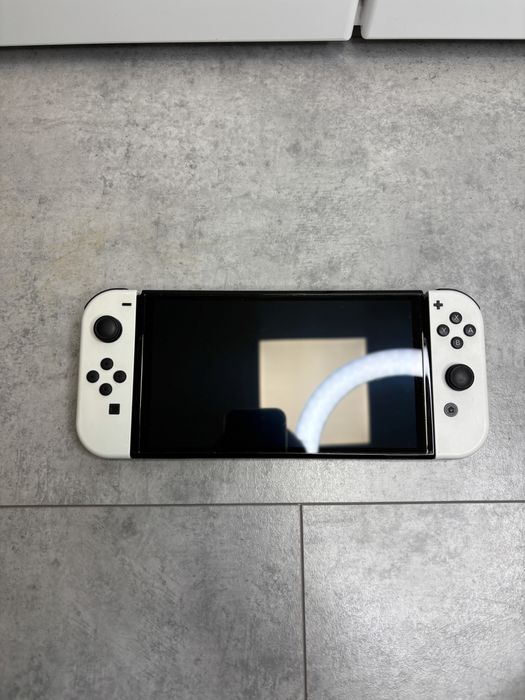 Конзола Nintendo Switch Oled 64gb