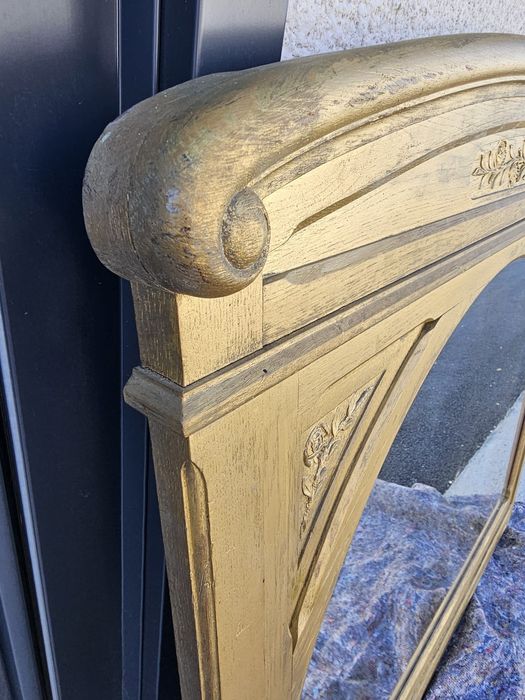 Голямо старинно огледало