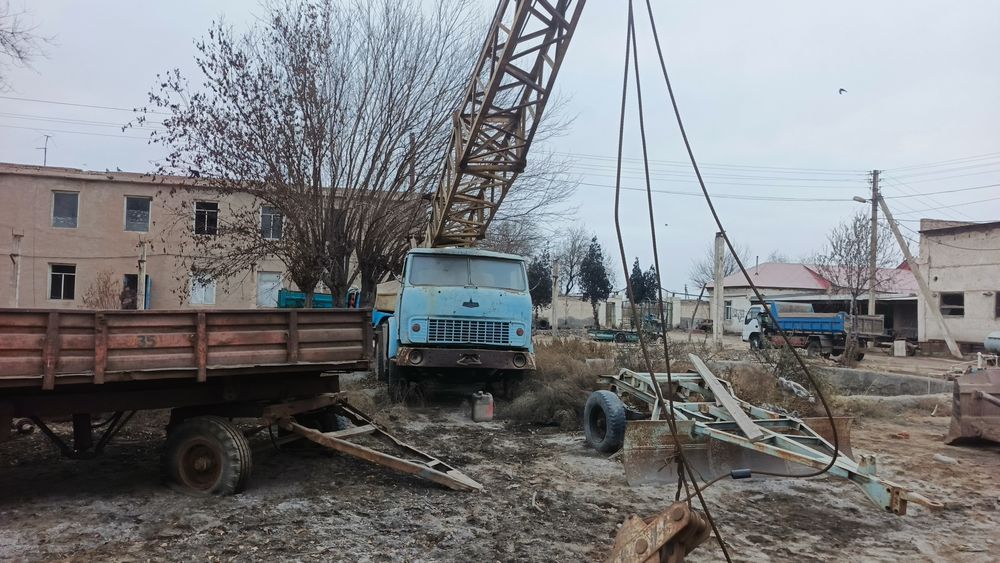 Maz kiran sotladi yurib turibdi toʻkda ishlidi