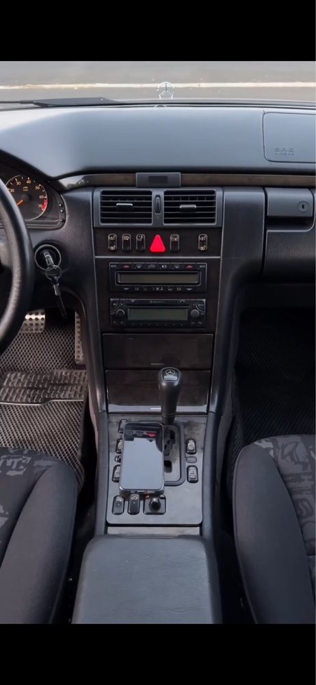 W210 sotiladi zor xolatda