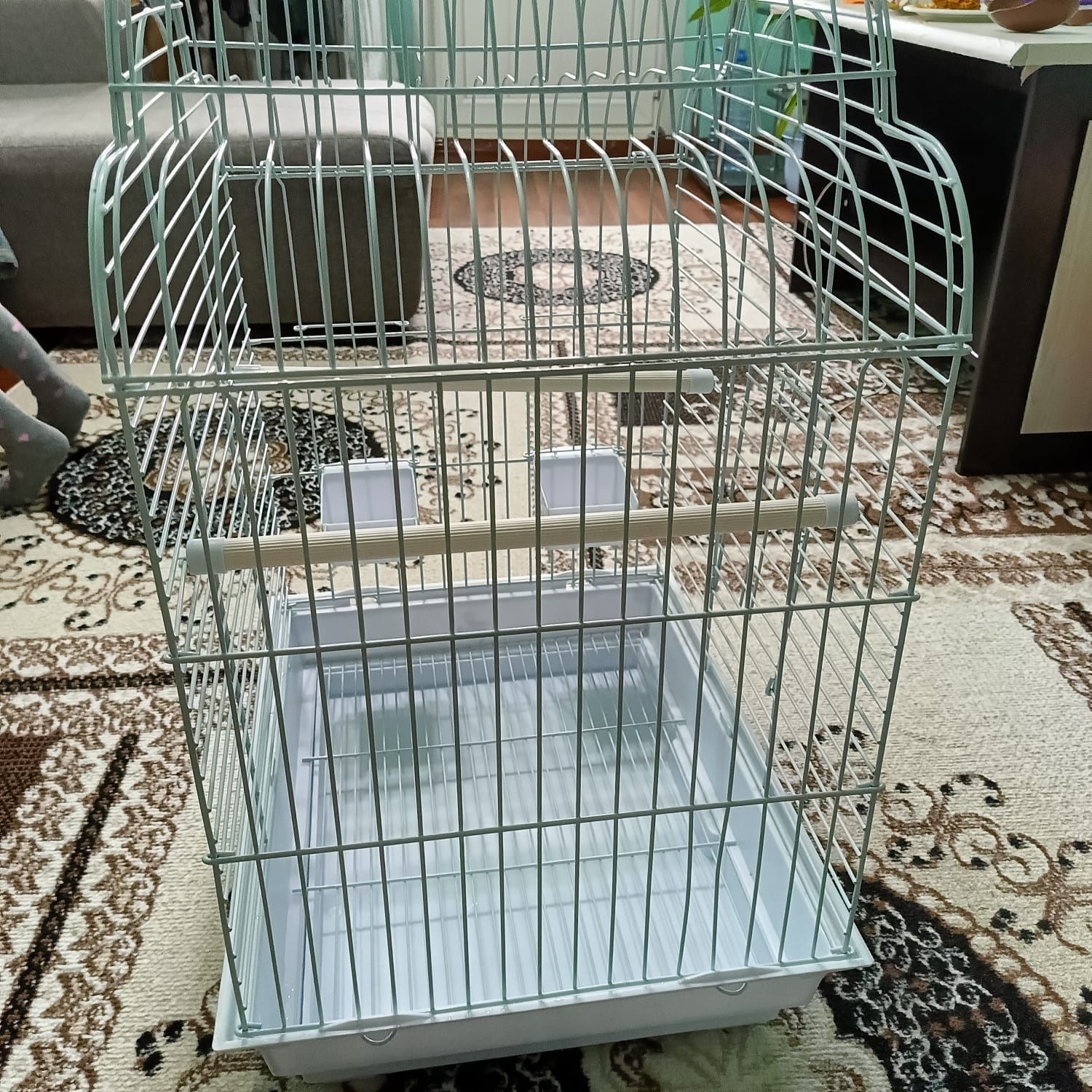 Продам клетку для попугаев