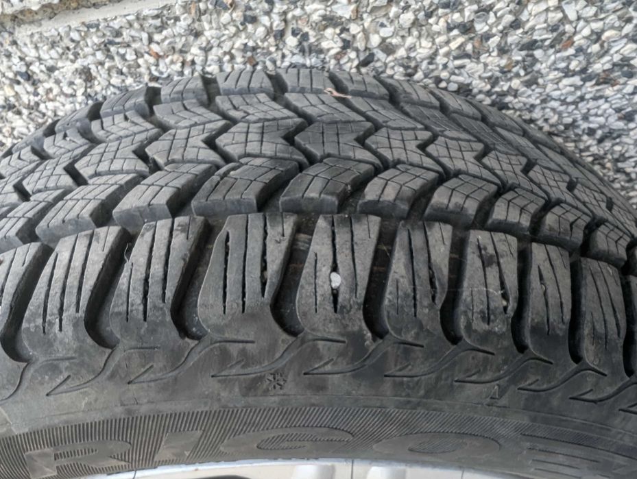 джанти със зимни гуми 16 цола от Honda FR-V