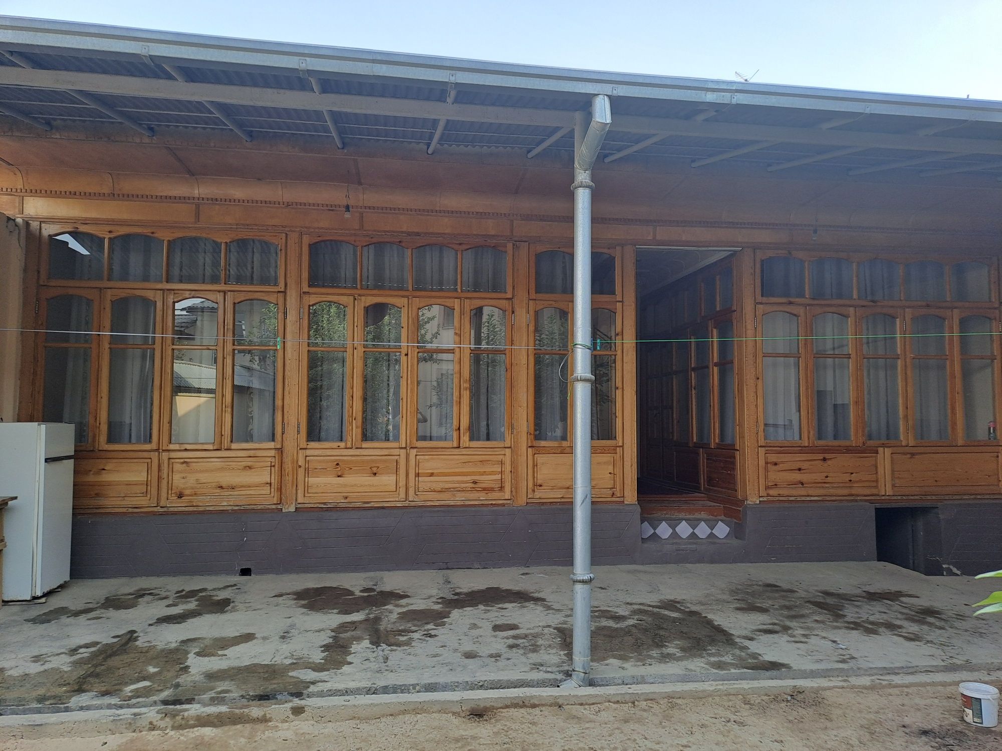 Янги Тошми якинида 3 сотих  уй сотилади .150.000$.