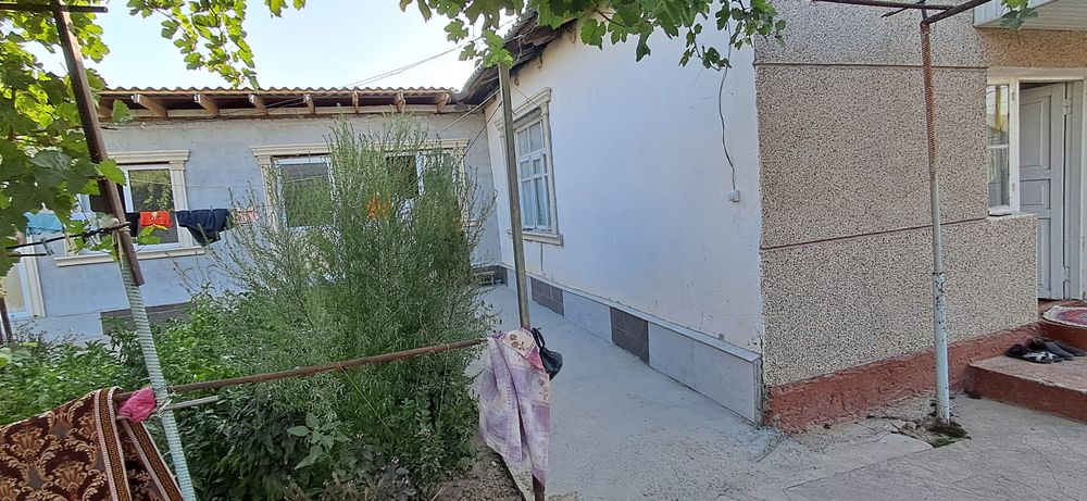 Hovli uy sotiladi 6 sotik